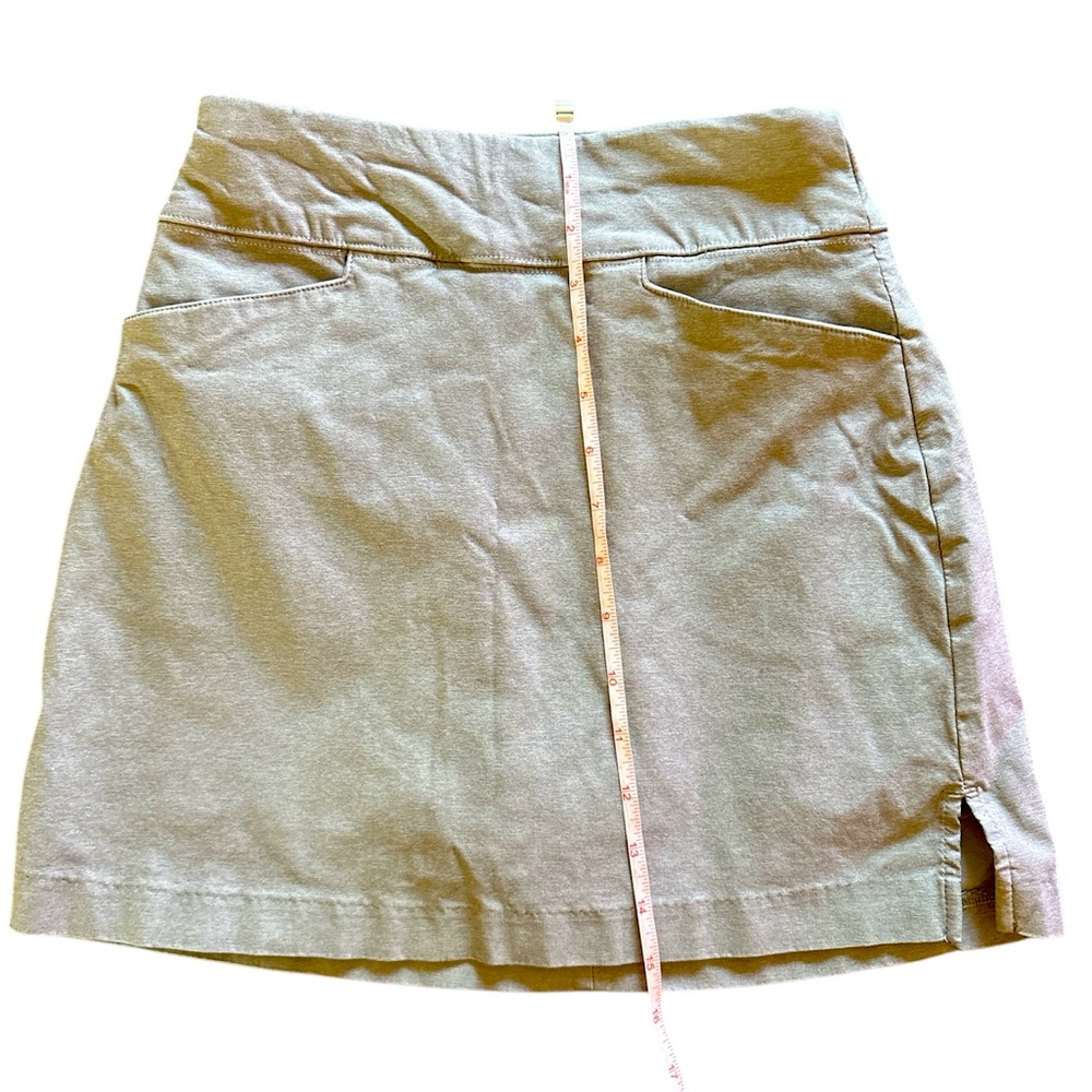 Lady Hagen Golf Skirt- XS. Excellent condition. Light grey.  Elastic waistband
